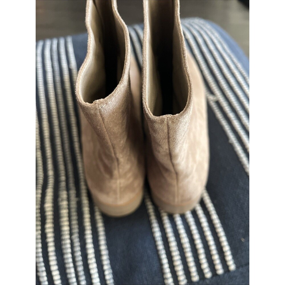 Silent D Suede Platform Zip Front Boots in Taupe - Picture 6 of 8
